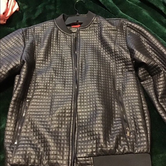 Jackets - Picture 1 of 3